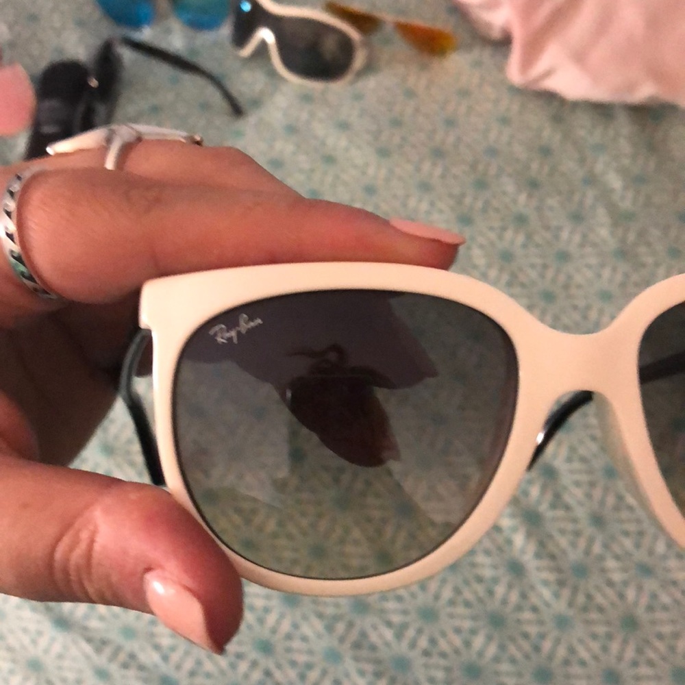 Ray bans - Picture 2 of 3